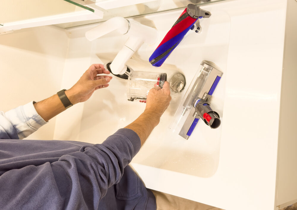 dyson-cleaning